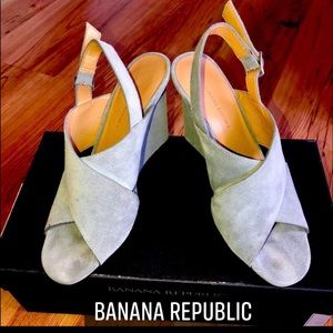 Cross Band Wedge Shoes 6M Banana Republic Women’s